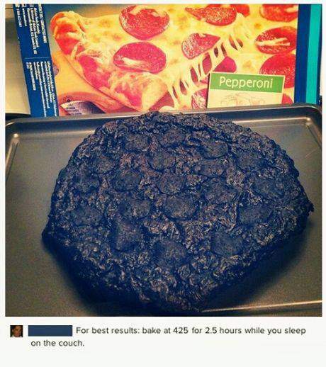 Pepperoni pizza burned ! Funny 